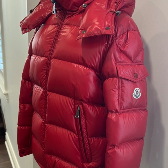 Authentic (worn once) Moncler red shiny puffer jacket - Picture 2 of 7